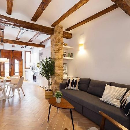 Beautiful Restored House With Terrace Valencia Exteriör bild