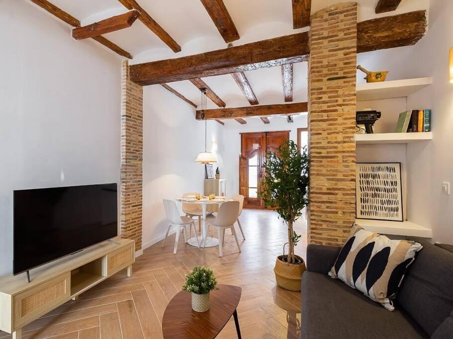 Beautiful Restored House With Terrace Valencia Exteriör bild