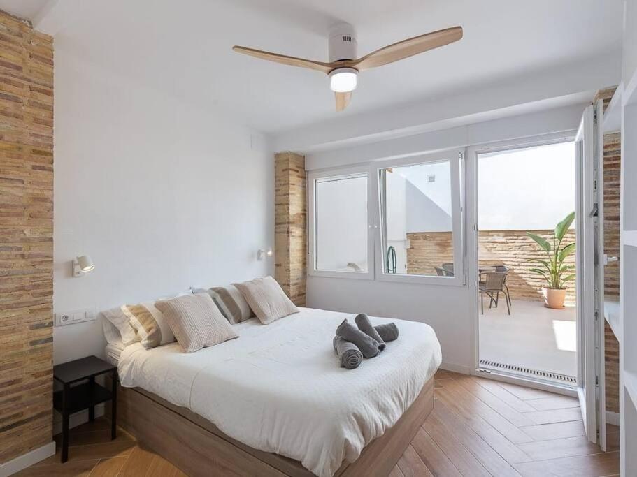 Beautiful Restored House With Terrace Valencia Exteriör bild