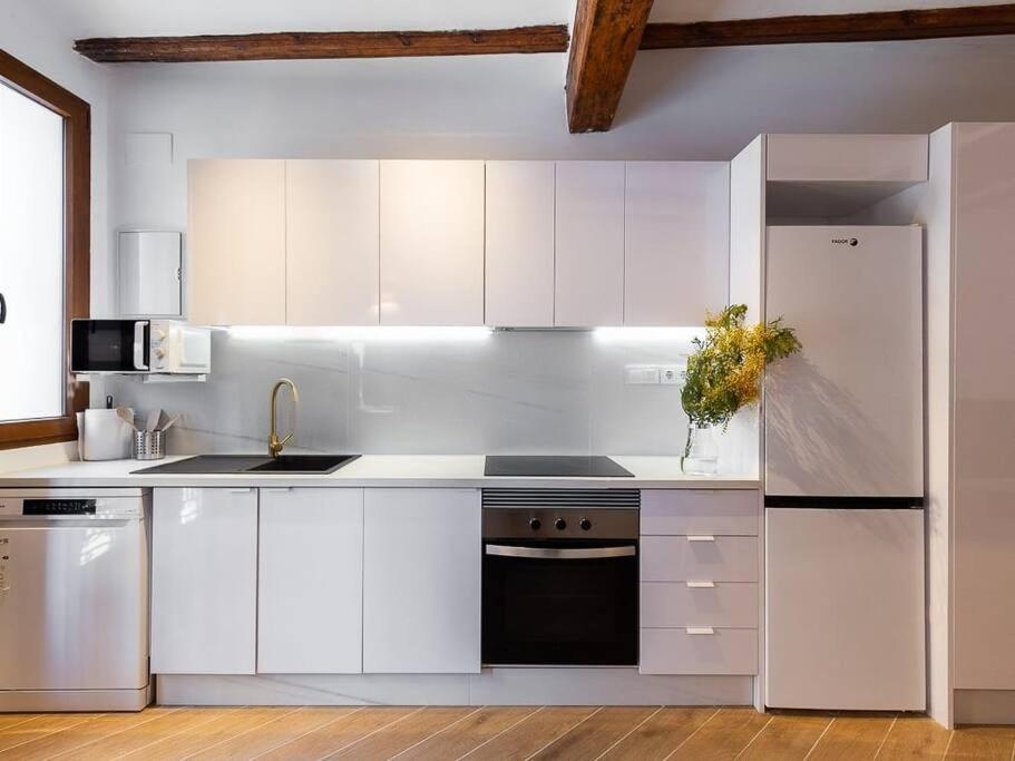 Beautiful Restored House With Terrace Valencia Exteriör bild